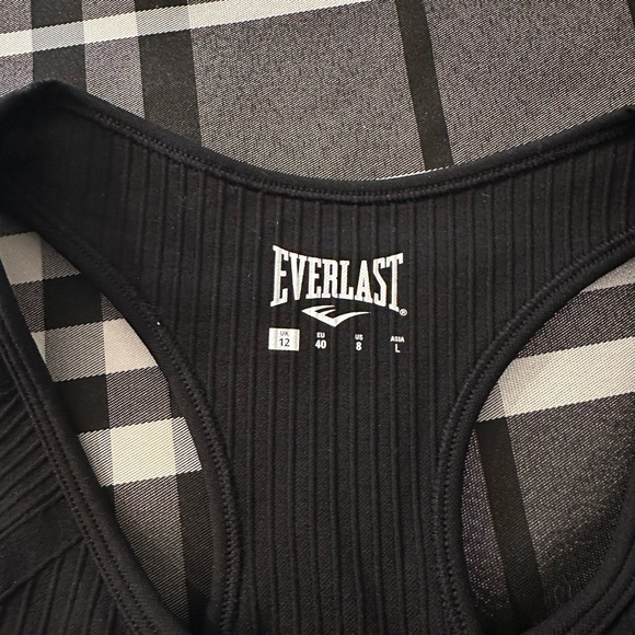 EVERLAST Seamless Crop Bra (NEW WITH TAGS) - Picture 3 of 3